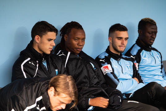 Malmö FFs Carlos Strandberg på bänken