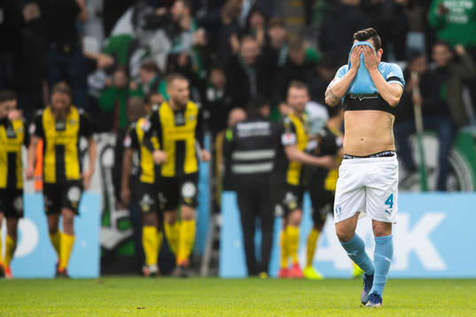 Malmö FFs Behrang Safari deppar