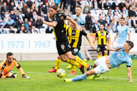 Malmö FFs Marcus Antonsson gör 1-1