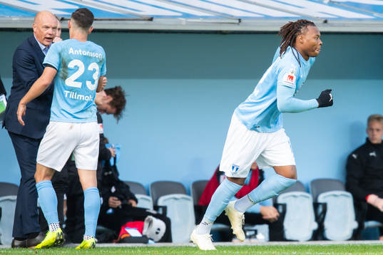 Malmö FFs Marcus Antonsson byts ut mot Carlos Strandberg
