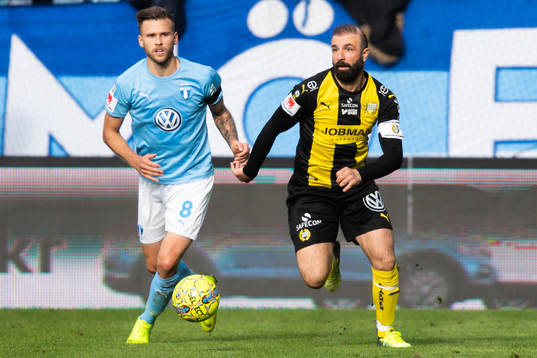 Malmö FFs Arnór Ingvi Traustason och Hammarbys Kennedy