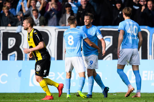 Malmö FFs Markus Rosenberg jublar med Arnór Ingvi