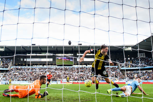 Malmö FFs Marcus Antonsson gör 1-1 förbi Hammarbys