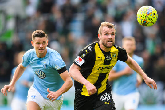 Malmö FFs Marcus Antonsson jagar Hammarbys Mads Fenger