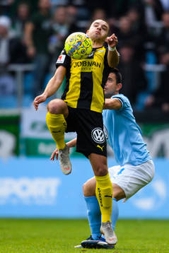 Hammarbys Vladimir Rodic och Malmö FFs Behrang Safari