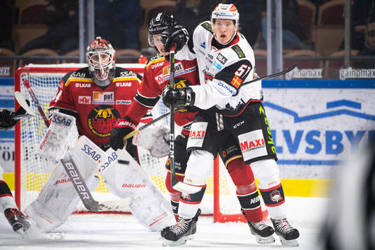 Malmö Redhawks Emil Sylvegård  och Luleås Jonas Berglund
