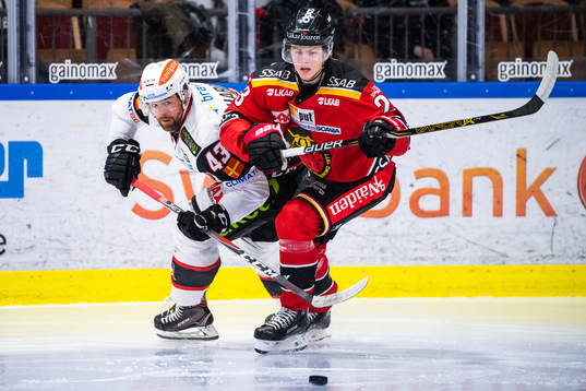 Malmö Redhawks Nichlas Hardt  och Luleås Jesper Sellgren