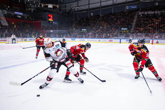 Malmö Redhawks Max Görtz och Luleås Robin Kovacs