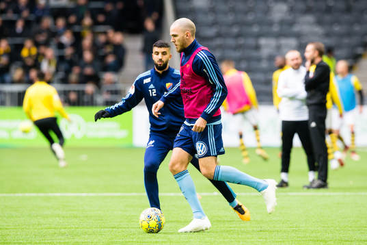 Djurgårdens spelare värmer upp