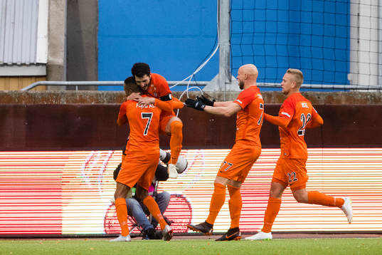 AFC Eskilstunas Anel Rashkajgör jublar