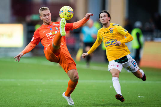 AFC Eskilstunas Alexander Michel och Falkenbergs Robin