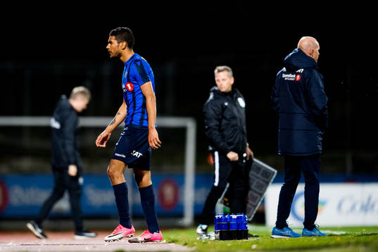 Ohi Omoijuanfo of Stabæk leaves the pitch