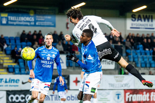 Sirius Ian Sirelius mot Trelleborgs Isak Jönsson och Kofi