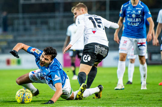 Trelleborgs Deniz Hümmet mot Sirius Sam Lundholm