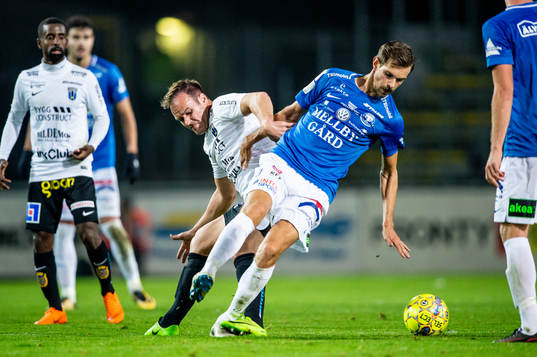 Sirius Niklas Busch Thor mot Trelleborgs Sebastian Ohlsson