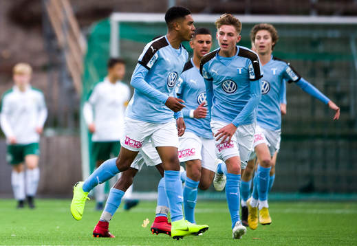 Malmös Lucas Gomes jublar med lagkamrater