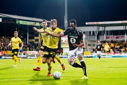 Simen Rafn of Lillestrøm and Samuel Adegbenro of Rosenborg