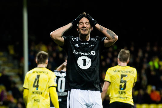Bläddra bland fler bilder av Football, Eliteserien, Lillestrøm - Rosenborg 