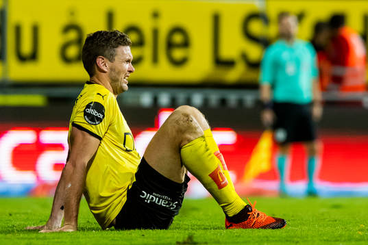 Frode Kippe of Lillestrøm with an injury
