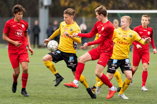 Elfsborgs Noah Söderberg in kamp med Djursholms Maxime