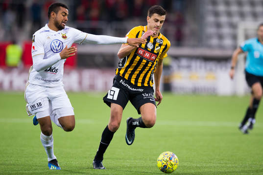 Östersunds Noah Sonko Sundberg och Häckens Alexander