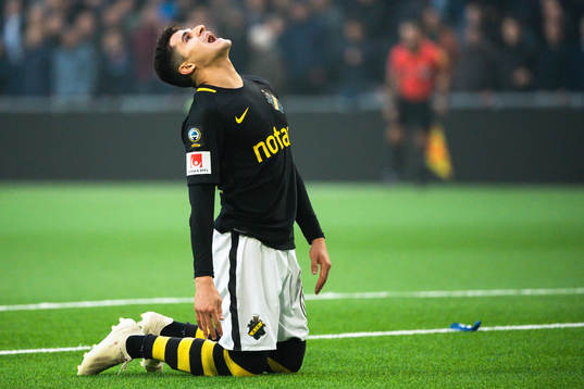 s Tarik Elyounoussi reagerar