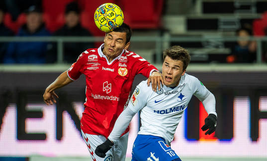 Kalmars Emin Nouri och Norrköpings Simon Skrabb