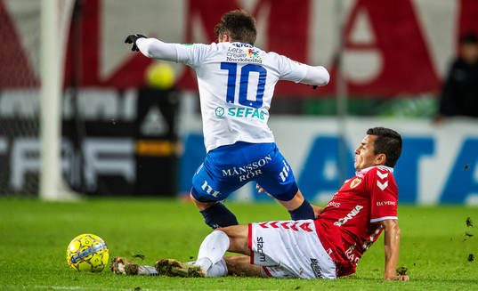 Kalmars Emin Nouri och Norrköpings Simon Skrabb