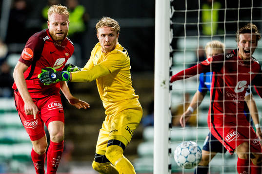 Henrik Kjelsrud Johansen of Brann scores 1-1 behind