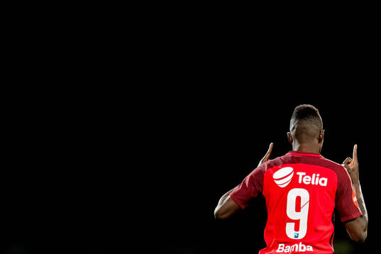 Daouda Bamba of Brann celebrates