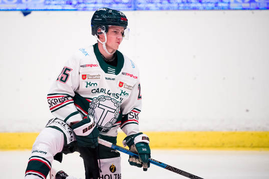 Tingsryds William Romfors innan ishockeymatchen i