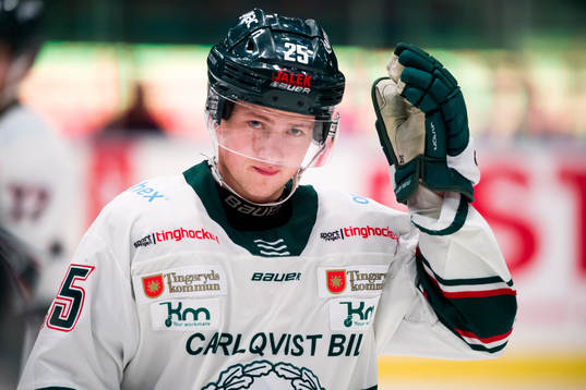 Tingsryds William Romfors innan ishockeymatchen i