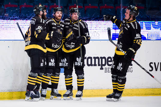 Bläddra bland fler bilder av Ishockey, Hockeyallsvenskan, Aik - Tingsryd