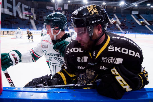 s Christian Sandberg och Tingsryds Mark Macmillan