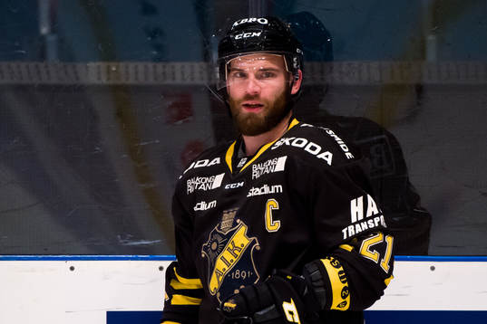 s  Christian Sandberg  innan ishockeymatchen i