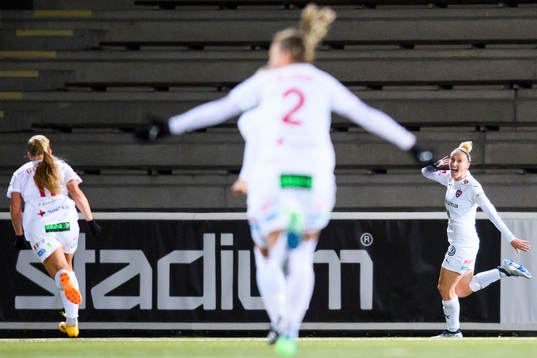 Rosengårds Anja Mittag jublar