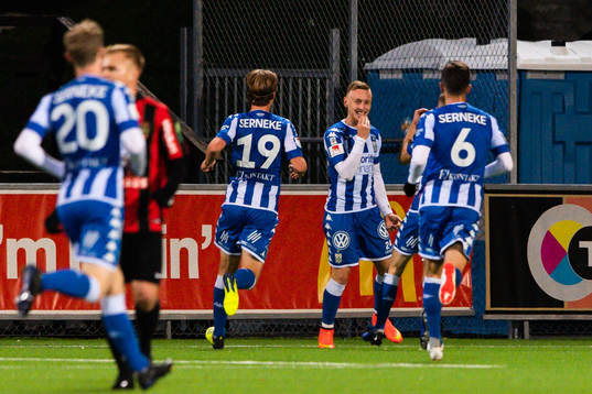 IFK Göteborgs spelare jublar
