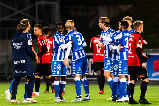 IFK Göteborgs spelare jublar