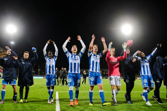IFK Göteborgs spelare jublar