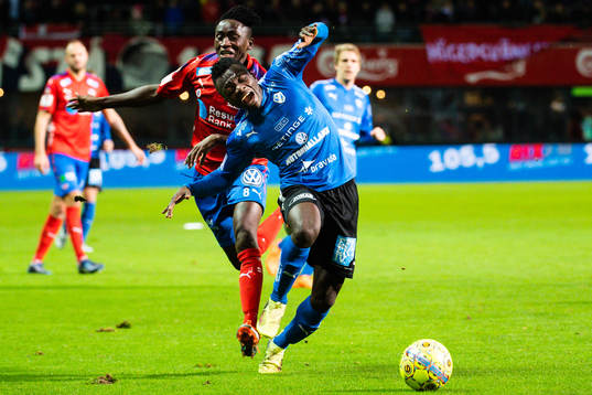 Halmstads Thomas Boakye och Helsingborgs Mamudu Moro
