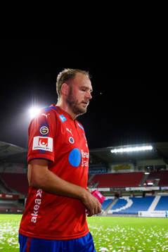 Helsingborgs Andreas Granqvist deppar när han lämnar