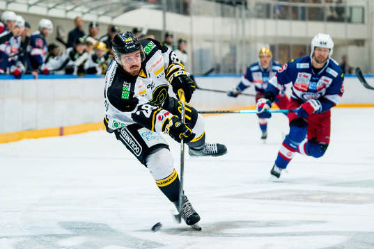 Kristian Forsberg of Stavanger Oilers