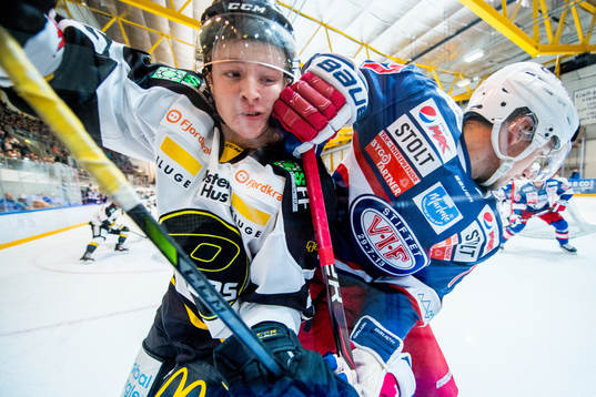 Bläddra bland fler bilder av Ice Hockey, GET-ligaen, Vålerenga - Stavanger Oilers
