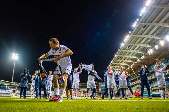 Tommy Høiland of Viking celebrates