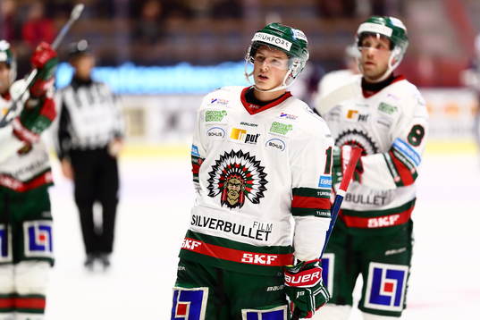 Frölundas Gustav Lindström och Viktor Ekbom  deppar