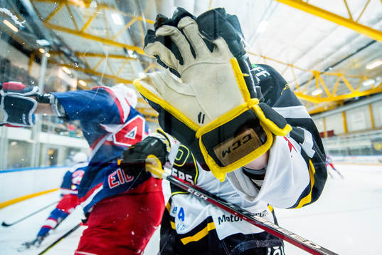 The glove of Simen Talge of Stavanger Oilers