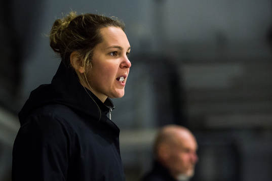 Brynäs assisterande tränare Jennifer Wakefield