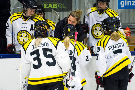Brynäs assisterande tränare Jennifer Wakefield