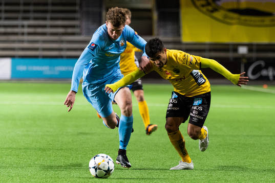 Elfsborgs Eduart Iljazi och KR Reykjaviks Samúel Már