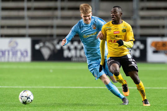 Elfsborgs Isaac Prince Kouame och KR Reykjaviks Örlygur